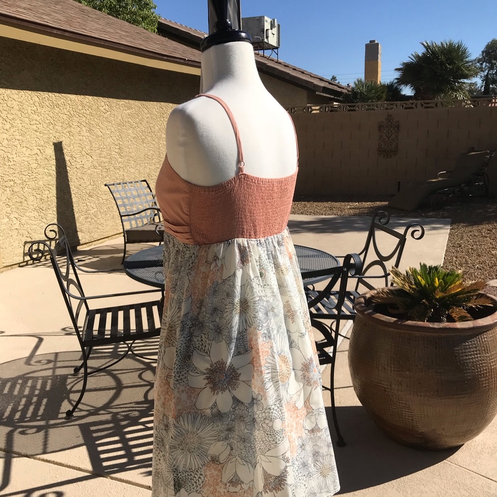 Sun Dress - Picture 3 of 5